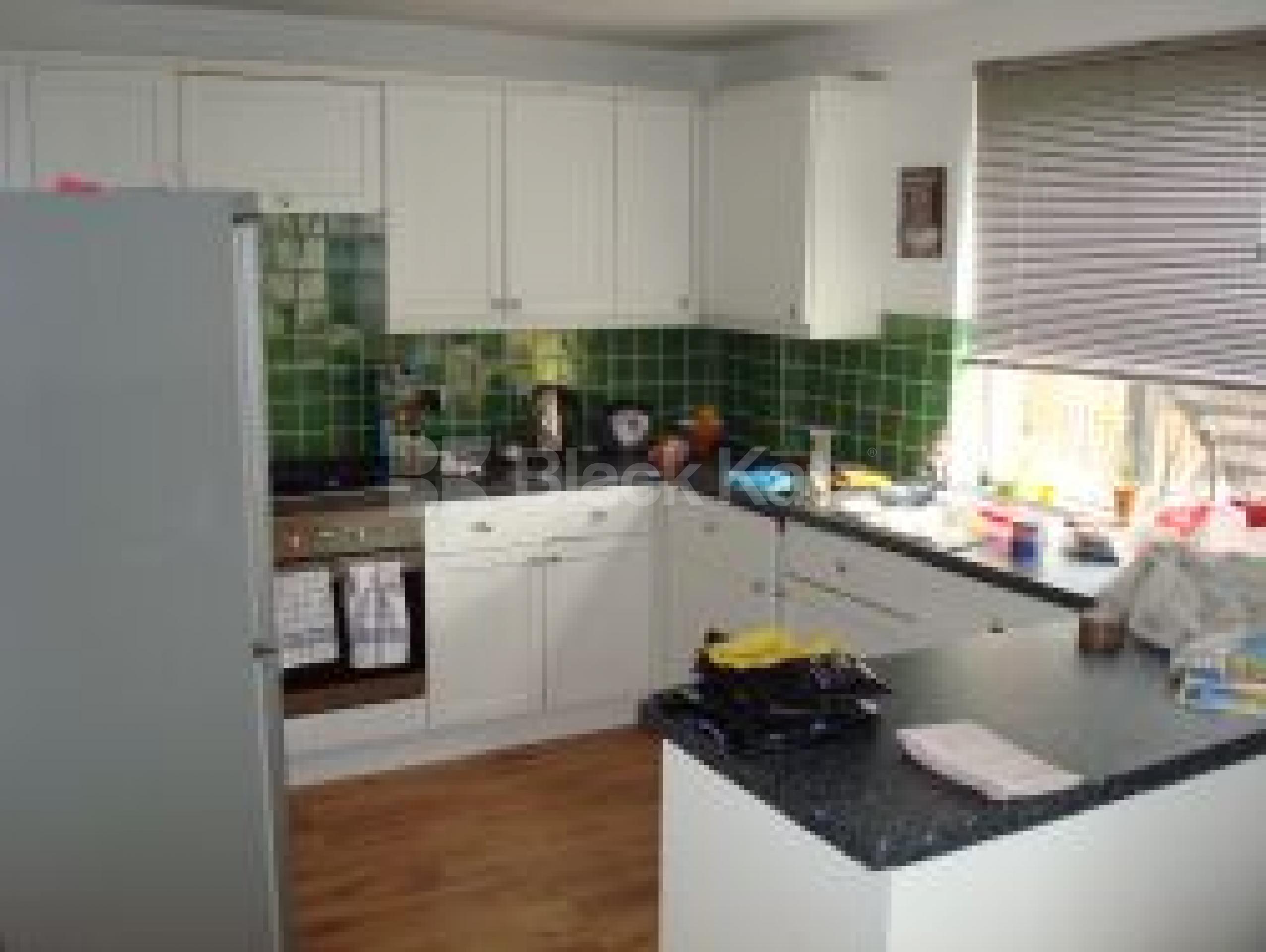 			3 Bedroom, 1 bath, 1 reception Flat			 Fitzjohns Avenue, HAMPSTEAD NW3 NW3